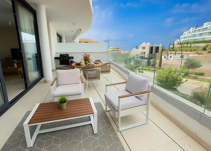 Luxury 2br Big Terrace Pool Higueron West Fuengirola