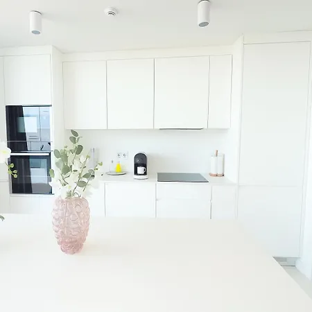 דירה Luxury 2br Big Terrace Pool Higueron West פואנגירולה