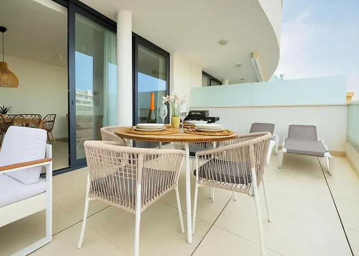 Luxury 2br Big Terrace Pool Higueron West * 丰希罗拉